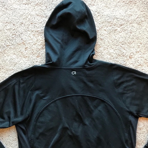 Gap fit athletic long sleeve S - Picture 6 of 7